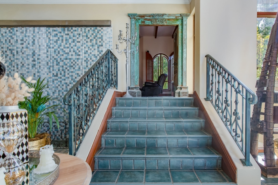 5 Bedroom Property for Sale in Winelands Western Cape